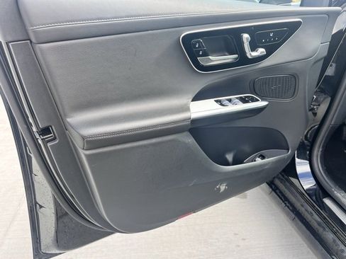 Used 2024 Mercedes-Benz GLC 300 image 8