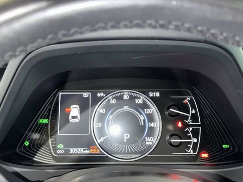 Used 2024 Lexus UX 250h FWD image 17