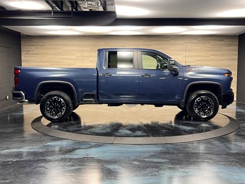 Used 2024 Chevrolet Silverado 2500 Custom w/ Custom Value Package image 18