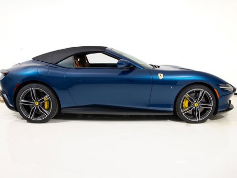 Certified 2025 Ferrari Roma Spider RWD image 26