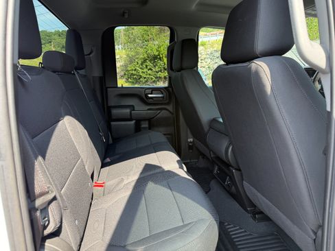 Used 2023 Chevrolet Silverado 2500 Custom w/ Custom Value Package AWD/4WD image 20