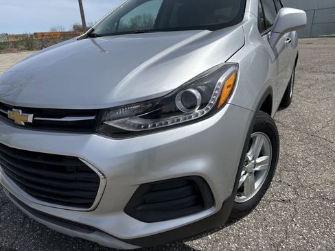 Used 2020 Chevrolet Trax LT w/ LT Convenience Package FWD image 15