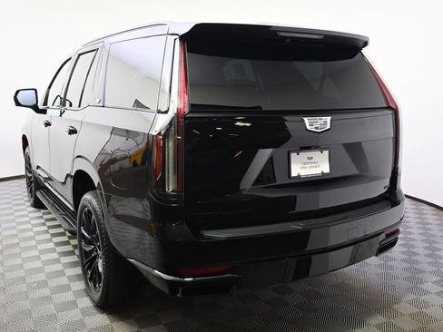 Used 2023 Cadillac Escalade Sport Platinum w/ LPO, ONYX Package AWD/4WD image 4