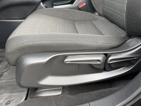 Certified 2023 Honda HR-V LX image 13