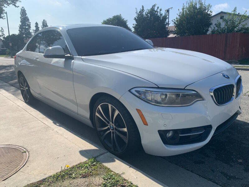 Used 2017 BMW 230i Coupe RWD image 4