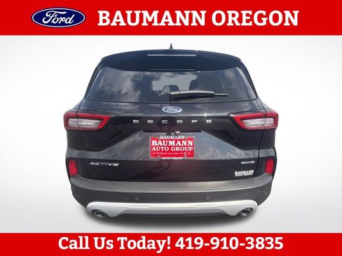 Used 2023 Ford Escape Active w/ Tech Pack #2 AWD/4WD image 4