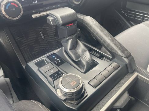 Used 2025 Toyota Tacoma TRD Sport AWD/4WD image 27