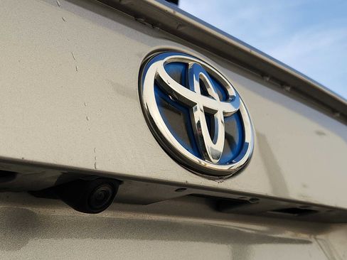 Used 2022 Toyota RAV4 XLE image 30