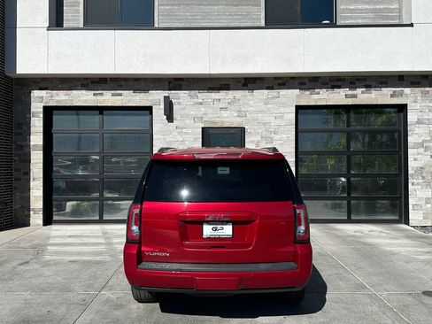 Used 2015 GMC Yukon SLT w/ Open Road Package AWD/4WD image 4