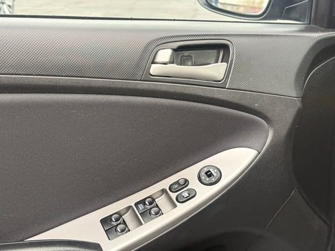 Used 2016 Hyundai Accent SE image 10