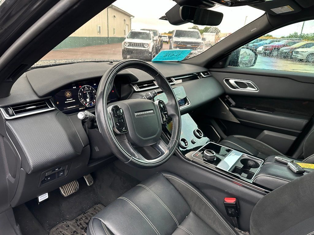 Used 2018 Land Rover Range Rover Velar R-Dynamic SE AWD/4WD image 13