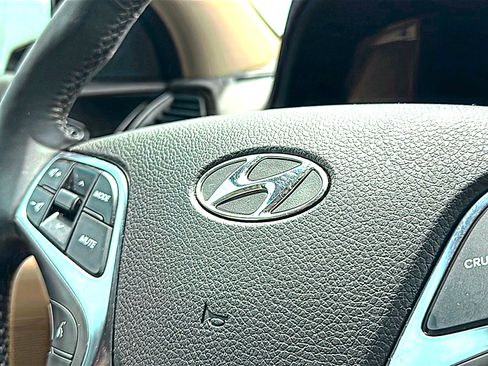 Used 2017 Hyundai Azera FWD image 31