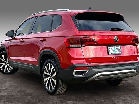 Used 2022 Volkswagen Taos SE w/ Panoramic Sunroof Package image 13