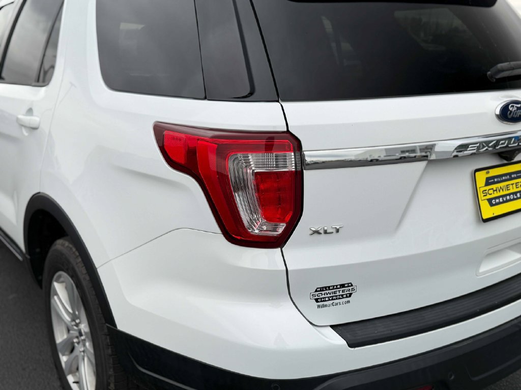 Used 2019 Ford Explorer XLT w/ Equipment Group 201A AWD/4WD image 10