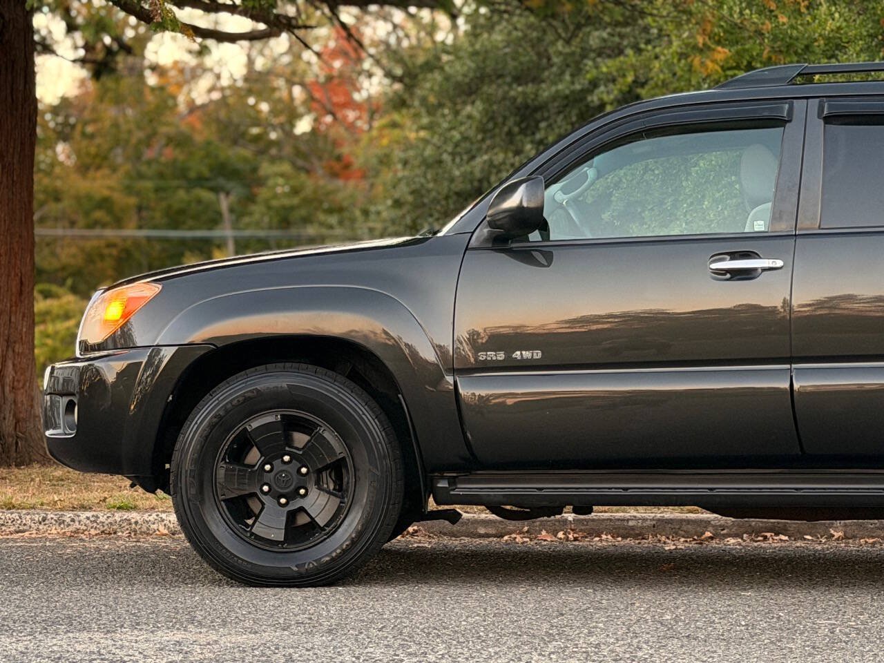 Used 2007 Toyota 4Runner SR5 AWD/4WD image 21
