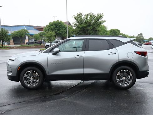 Used 2024 Chevrolet Blazer LT w/ Convenience Package FWD image 30