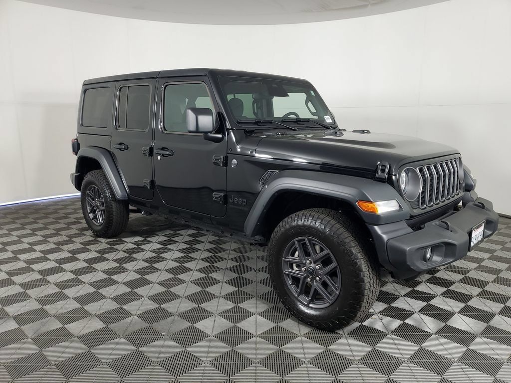 Used 2026 Jeep Wrangler Unlimited Sport AWD/4WD image 2