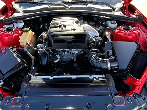 Used 2018 Chevrolet Camaro LT image 28