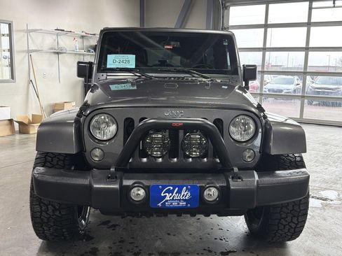 Used 2016 Jeep Wrangler Unlimited Rubicon w/ Connectivity Group image 2