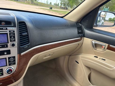 Used 2009 Hyundai Santa Fe Limited image 17