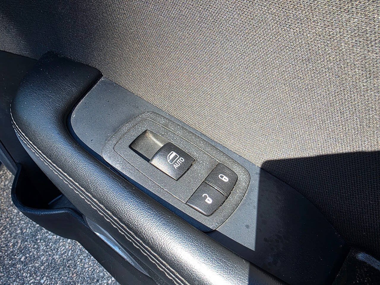 Used 2020 Dodge Challenger SXT RWD image 26