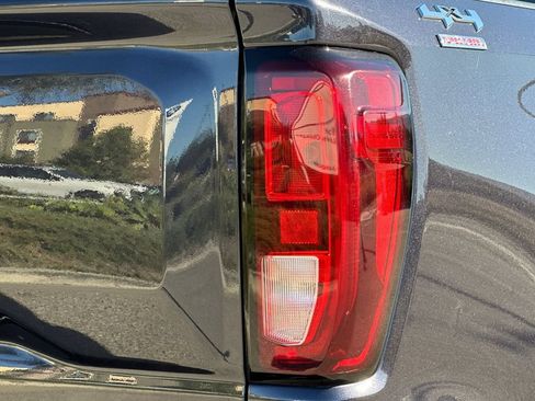Used 2023 GMC Sierra 1500 SLE AWD/4WD image 32