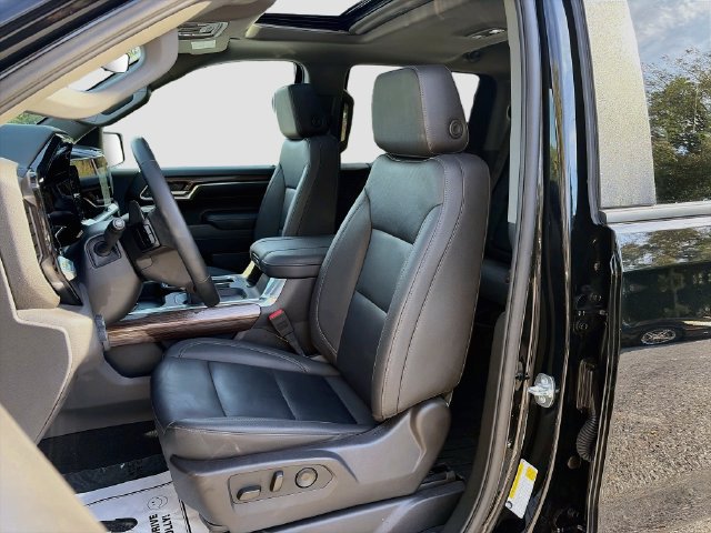 Used 2025 Chevrolet Silverado 1500 LT Trail Boss w/ Convenience Package II AWD/4WD image 20