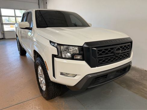 Used 2023 Nissan Frontier SV w/ SV Convenience Package AWD/4WD image 5