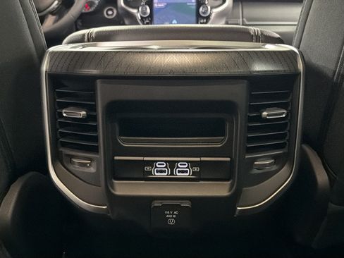 Used 2025 RAM 1500 Big Horn AWD/4WD image 38