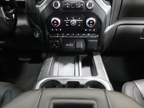 Used 2021 GMC Sierra 1500 Denali AWD/4WD image 20