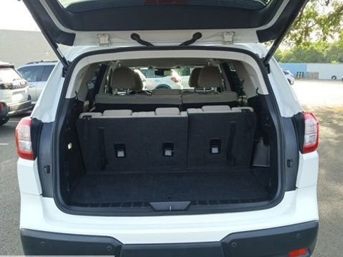 Certified 2025 Subaru Ascent Premium AWD/4WD image 32