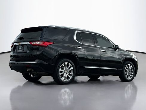 Used 2021 Chevrolet Traverse Premier AWD/4WD image 2