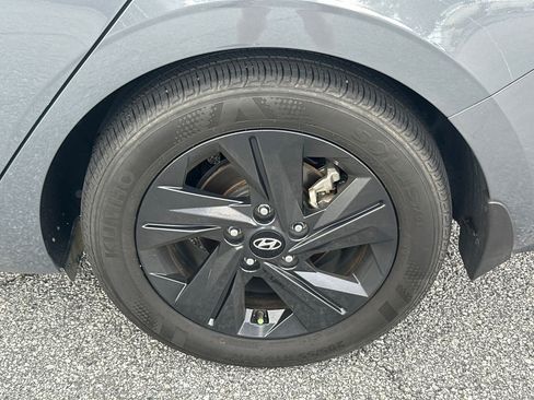 Used 2023 Hyundai Elantra Blue FWD image 19