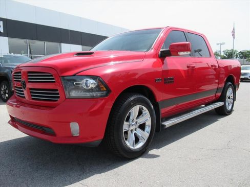 Used 2016 RAM 1500 Sport w/ Torred Sport Package AWD/4WD image 3