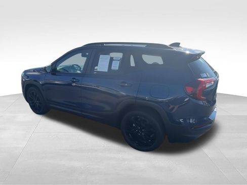 Used 2022 GMC Terrain SLE w/ Driver Convenience Package FWD image 8