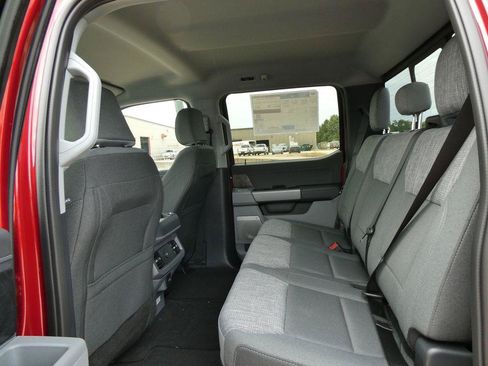 New 2026 Ford F250 XLT w/ XLT Premium Package AWD/4WD image 13