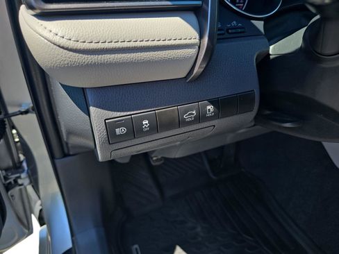 Used 2020 Toyota Camry LE FWD image 20