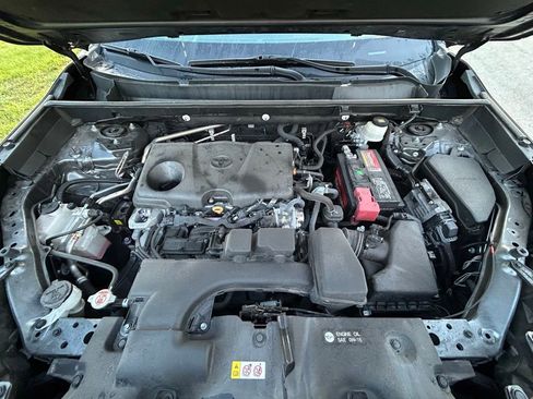 Used 2022 Toyota RAV4 LE FWD image 12