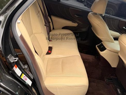Used 2019 Lexus LS 500 w/ Accessory Package (Z2) RWD image 6