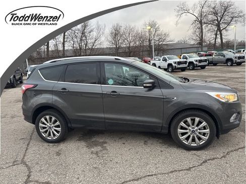 Used 2017 Ford Escape Titanium image 1