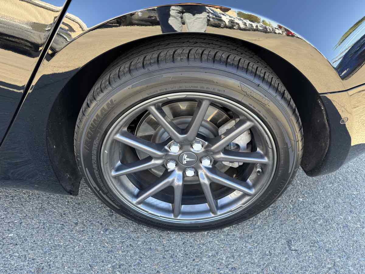 Used 2018 Tesla Model 3 Long Range RWD image 38
