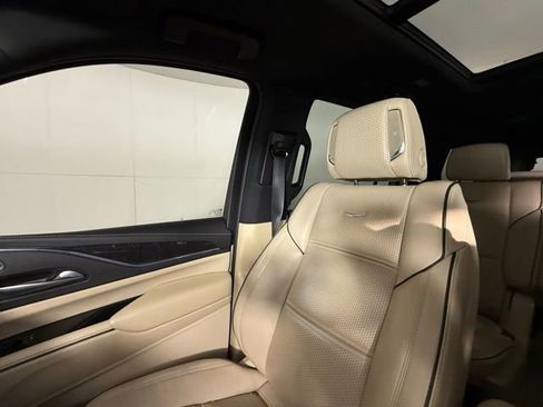 Certified 2021 Cadillac Escalade ESV Premium Luxury w/ LPO, Radiant Package image 20