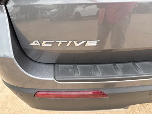 Used 2025 Ford Explorer Active w/ Active Comfort Package AWD/4WD image 10