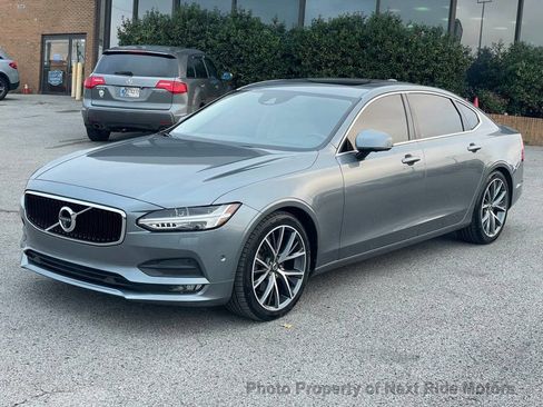Used 2018 Volvo S90 T5 Momentum w/ Convenience Package image 3