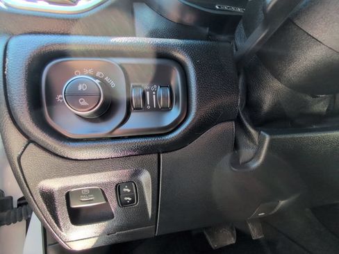 Used 2021 RAM 1500 Laramie AWD/4WD image 16