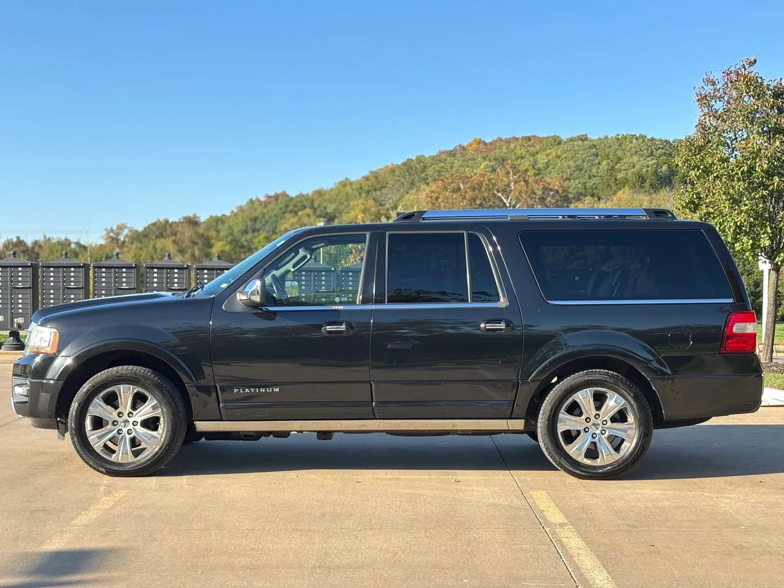Used 2015 Ford Expedition EL Platinum AWD/4WD image 8