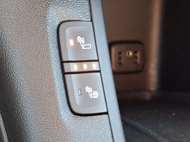 Used 2019 GMC Acadia SLT w/ Black Edition FWD image 19