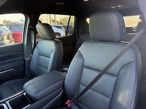 New 2026 Chevrolet Traverse LT w/ Driver Confidence Package FWD image 23