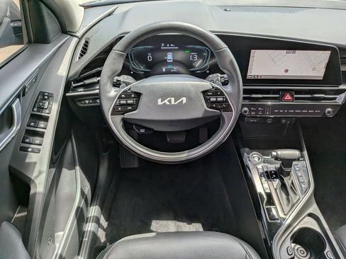 Certified 2024 Kia Niro FWD image 17