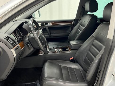 Used 2008 Volkswagen Touareg V6 AWD/4WD image 15